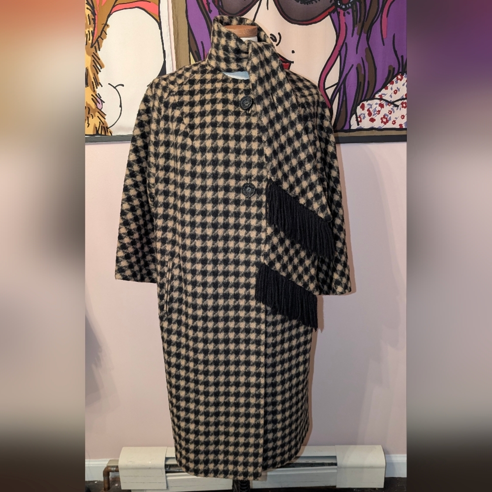 Vintage 1950's Black and Cream Houndstooth Coat